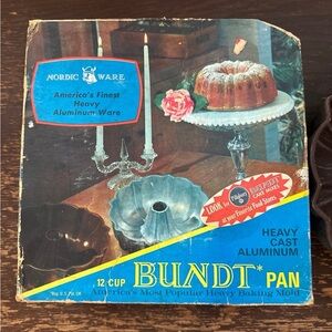 Nordicware Vintage Bundt pan